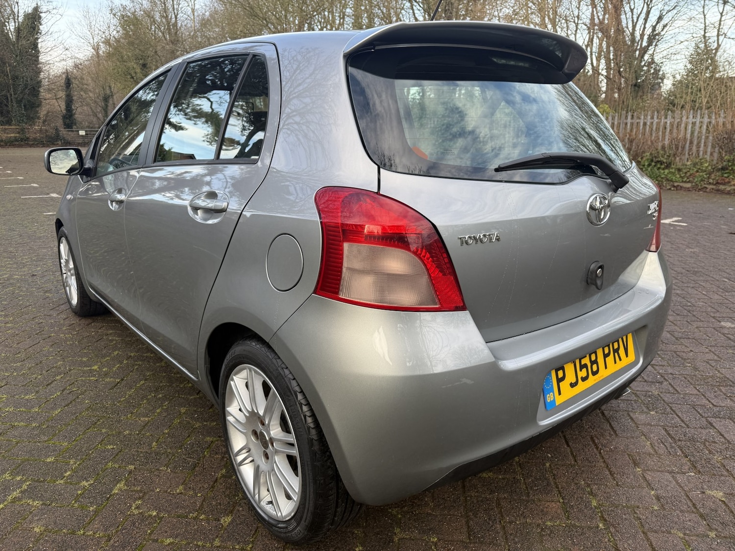 Used Toyota Yaris 2009 for sale - 77201252: Photo 8