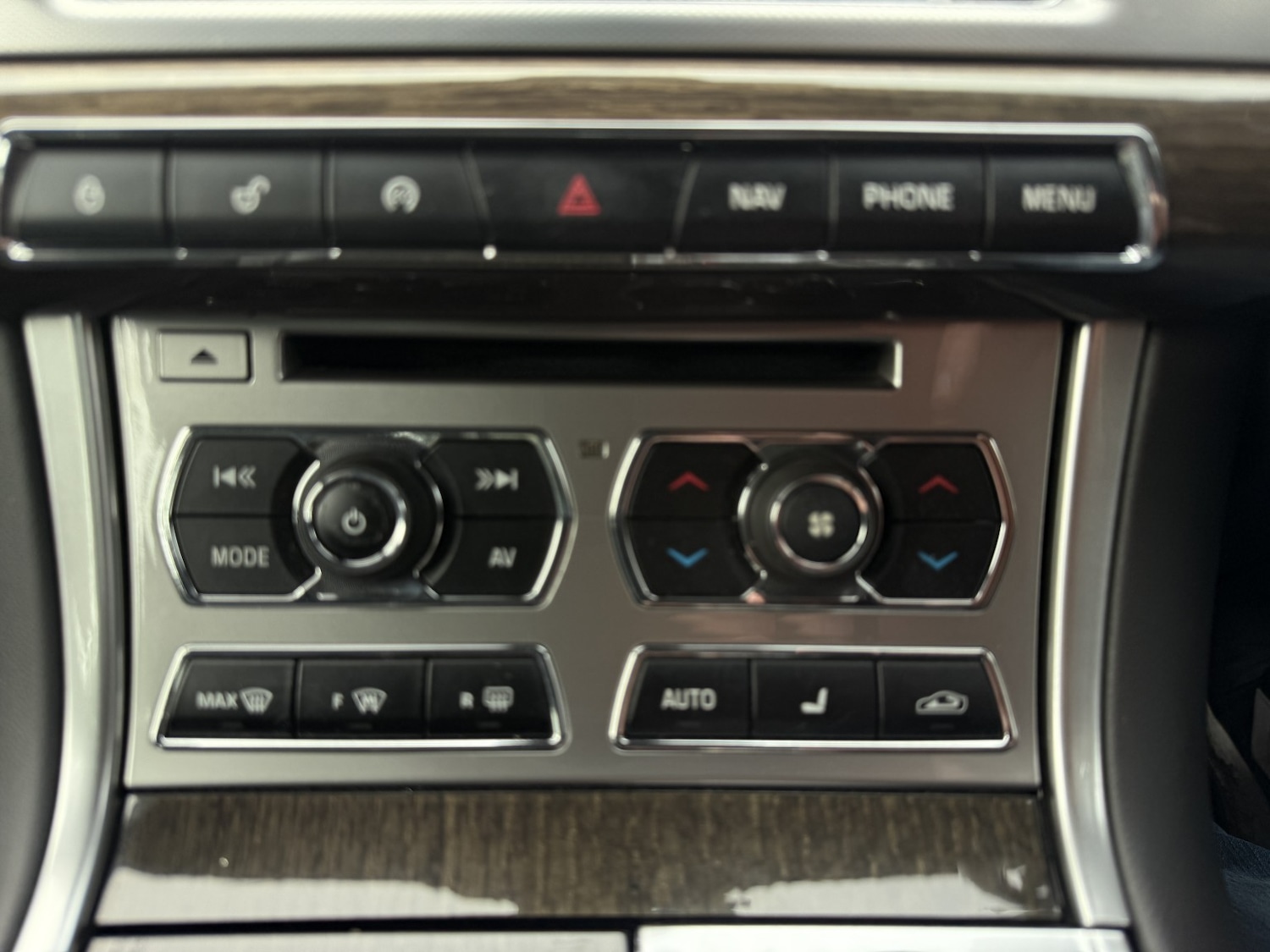 Used Jaguar XF 2013 for sale - 76884794: Photo 23