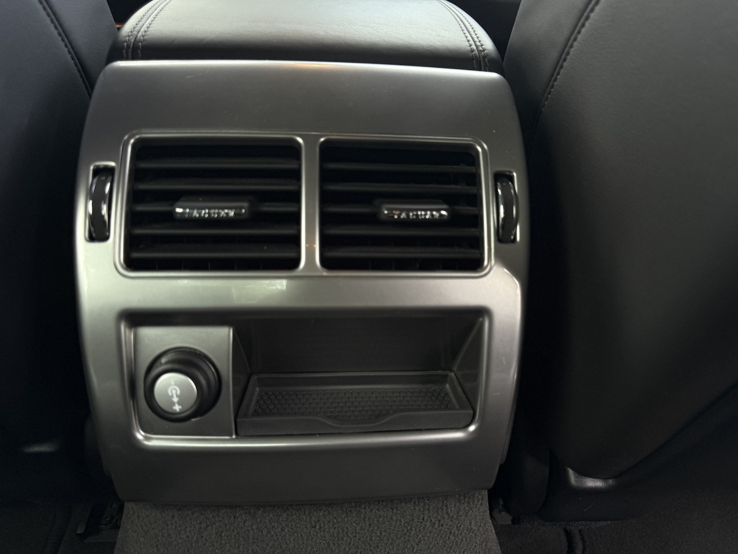 Used Jaguar XF 2013 for sale - 76884794: Photo 26