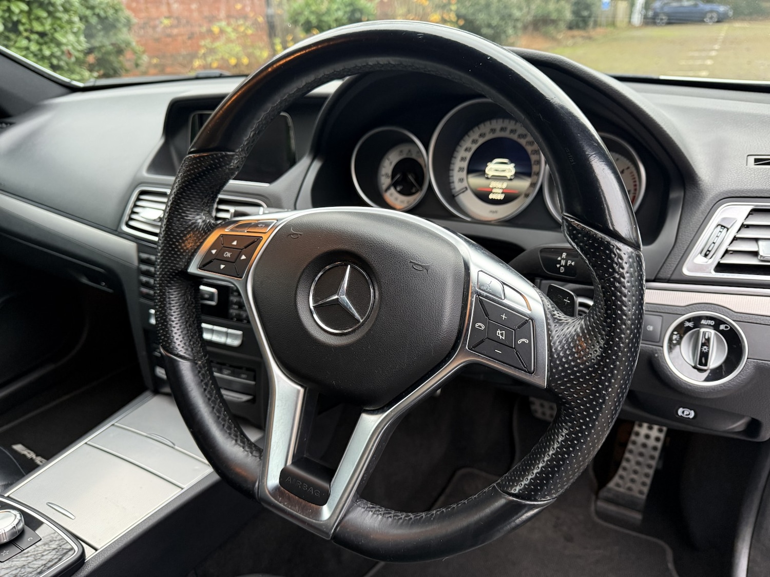 Used Mercedes-Benz E Class 2014 for sale - 77754984: Photo 21