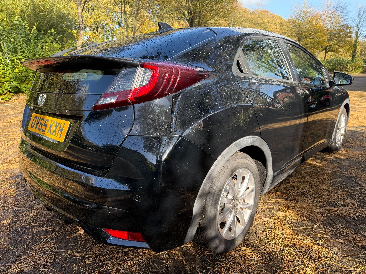 Used Honda Civic 2015 for sale - 76397118: Photo 7