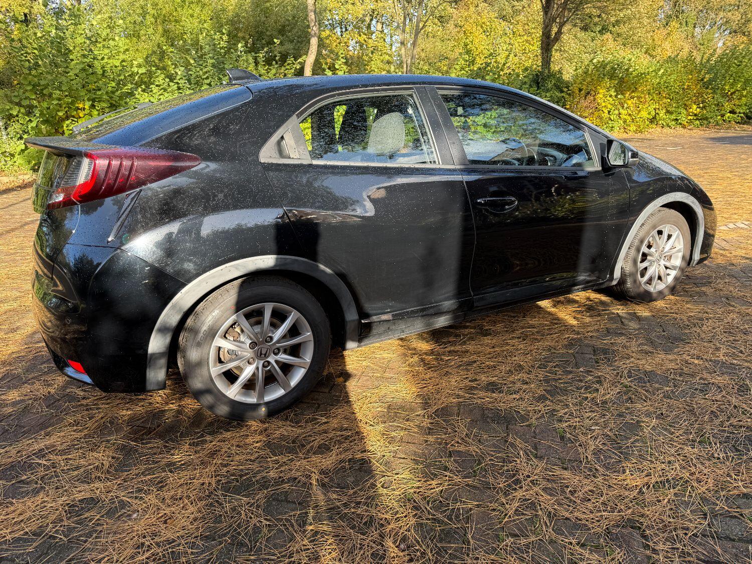 Used Honda Civic 2015 for sale - 76397118: Photo 8