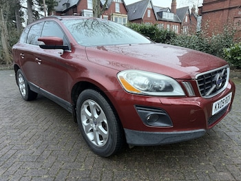 2009 - 2.4 D5 SE Lux 5-Door