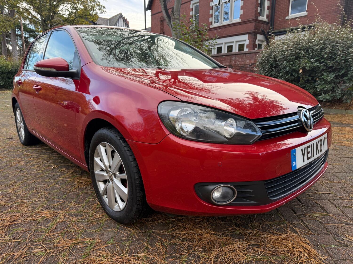 Used Volkswagen Golf 2011 for sale - 76439900: Photo 1