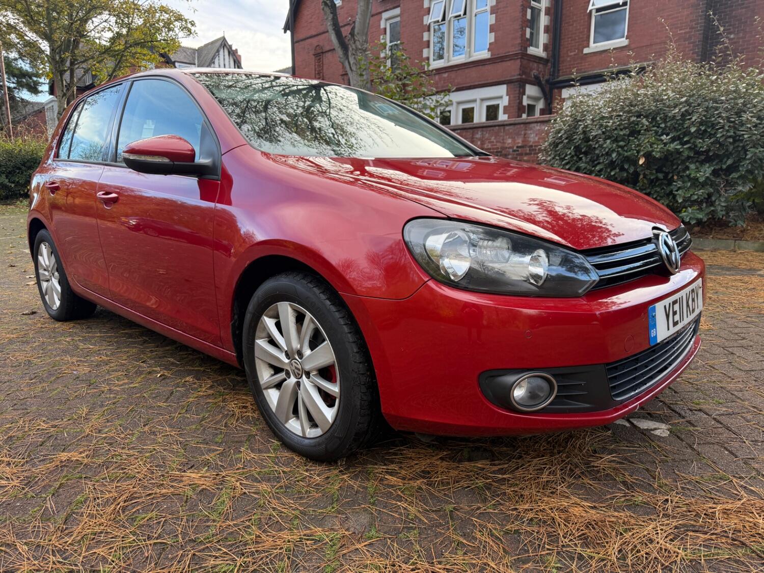 Used Volkswagen Golf 2011 for sale - 76439900: Photo 2
