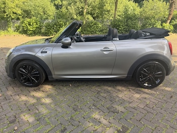 Used MINI Convertible 2018 for sale - 78727257: Photo
