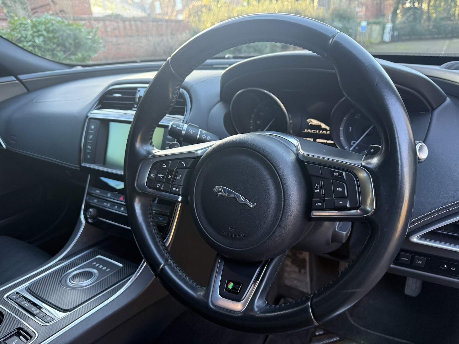 Used Jaguar XE 2015 for sale - 77189363: Photo 16