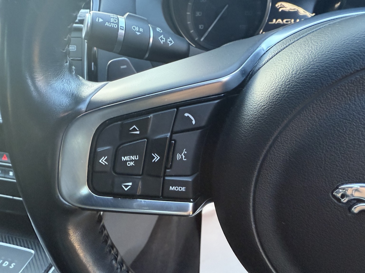 Used Jaguar XE 2015 for sale - 77189363: Photo 20