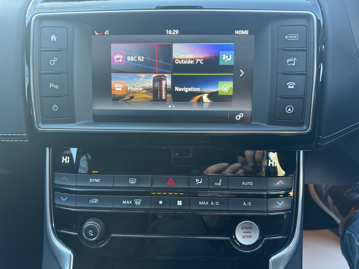 Used Jaguar XE 2015 for sale - 77189363: Photo 21