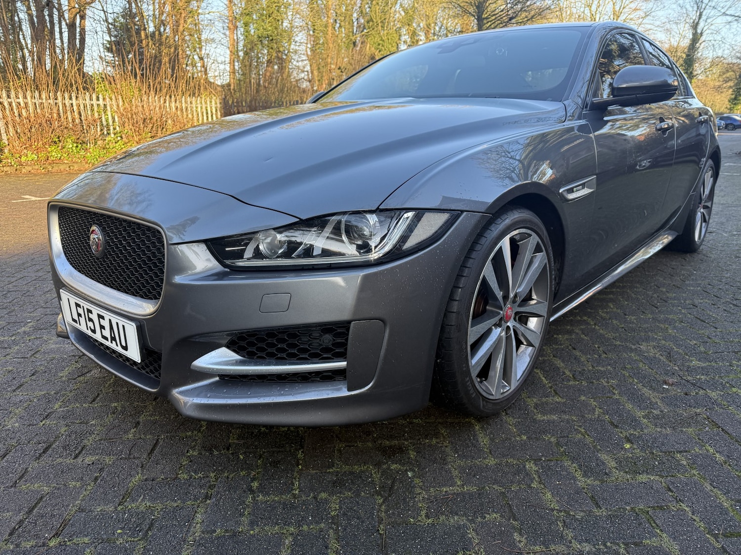 Used Jaguar XE 2015 for sale - 77189363: Photo 4