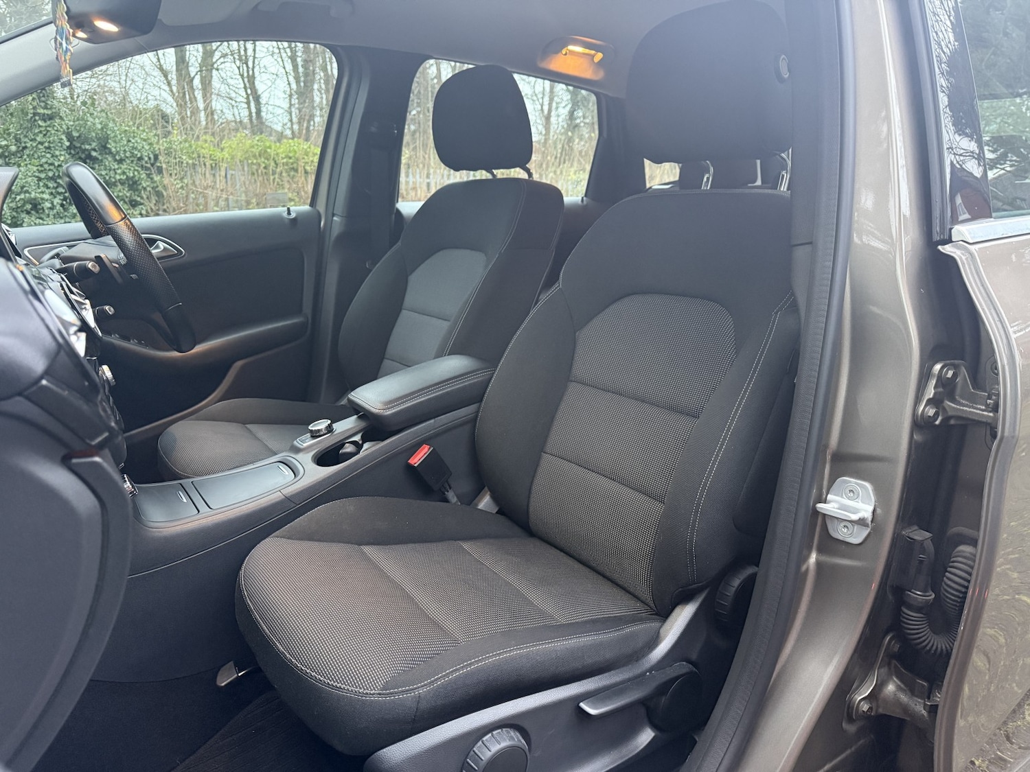 Used Mercedes-Benz B Class 2013 for sale - 77277430: Photo 16