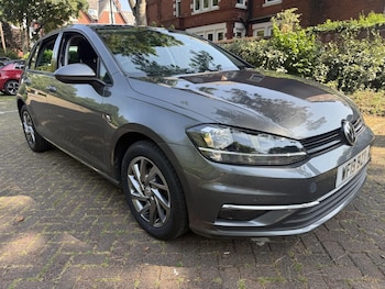 Used Volkswagen Golf 2019 for sale - 79329972: Photo