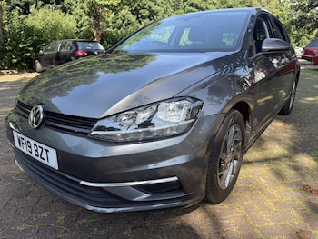 Used Volkswagen Golf 2019 for sale - 79329972: Photo