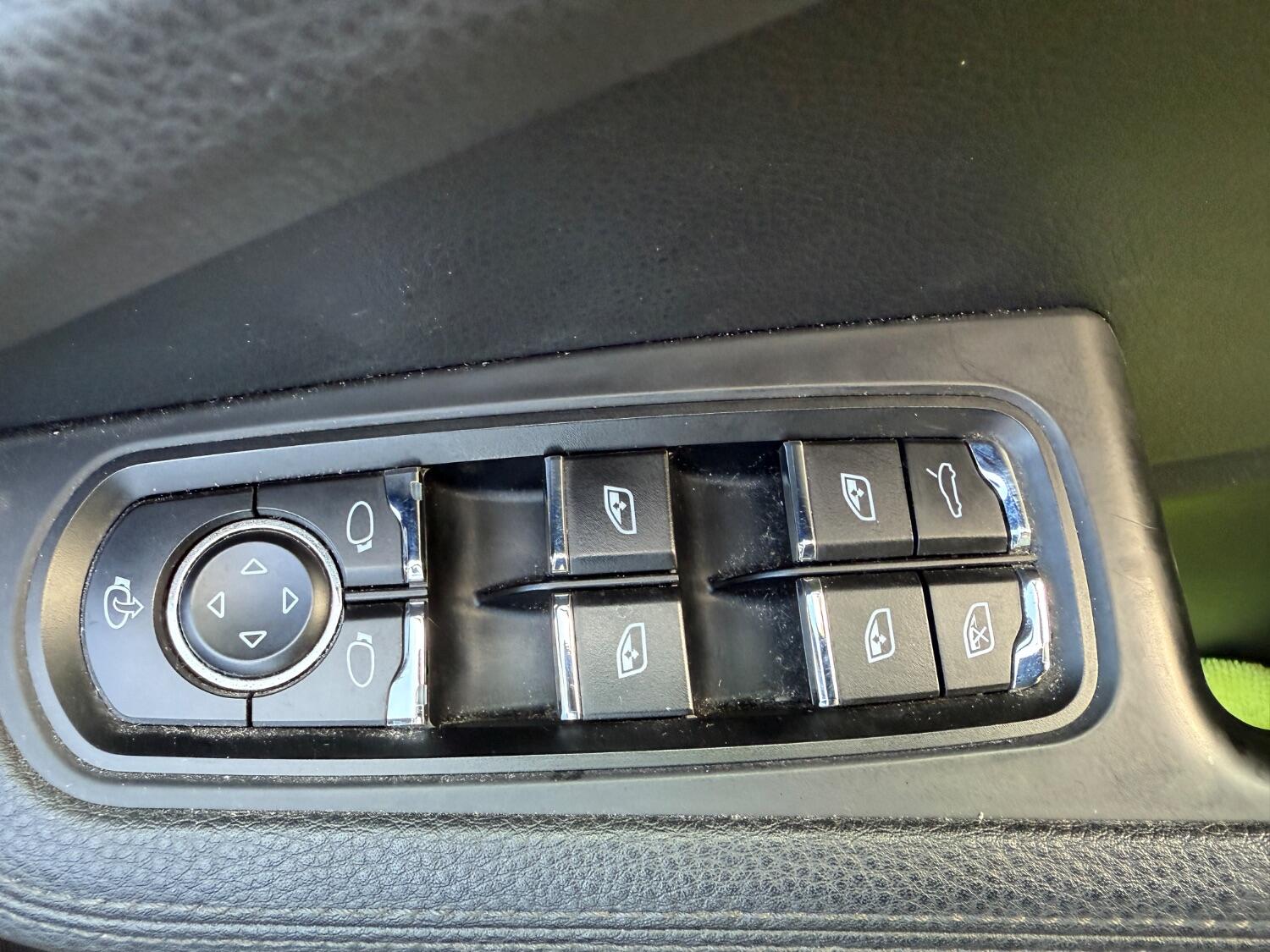 Used Porsche Macan 2017 for sale - 76794500: Photo 24