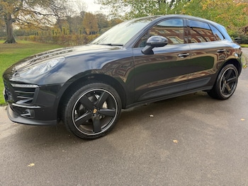 Used Porsche Macan 2017 for sale - 76794500: Photo