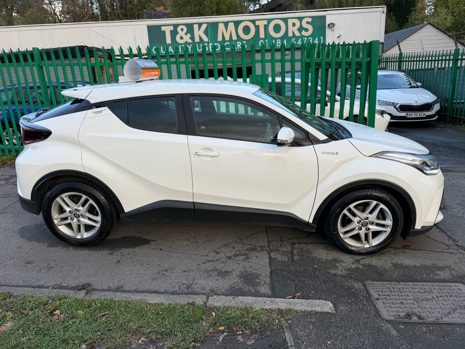 Used Toyota C-HR 2021 for sale - 76393471: Photo 2