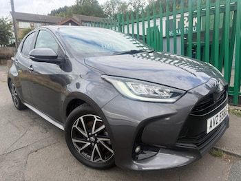 Used Toyota Yaris 2023 for sale - 79411102: Photo
