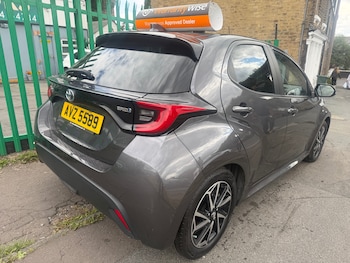 Used Toyota Yaris 2023 for sale - 79411102: Photo