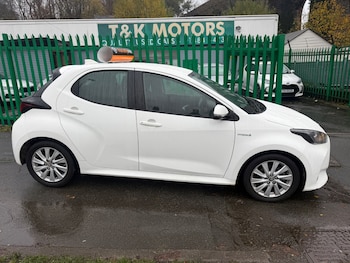 Used Toyota Yaris 2021 for sale - 76393510: Photo