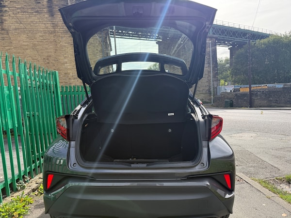 Used Toyota C-HR 2021 for sale - 76171021: Photo 15