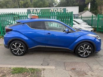 Used Toyota C-HR 2021 for sale - 79433757: Photo