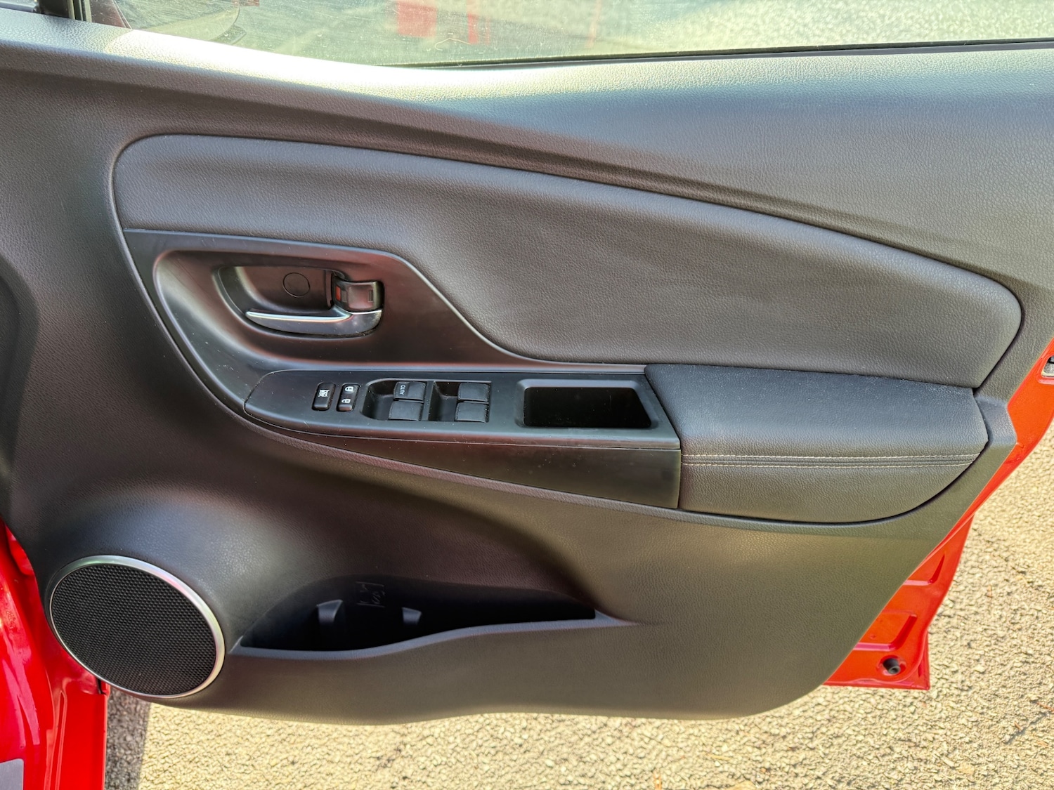 Used Toyota Yaris 2015 for sale - 76329753: Photo 19