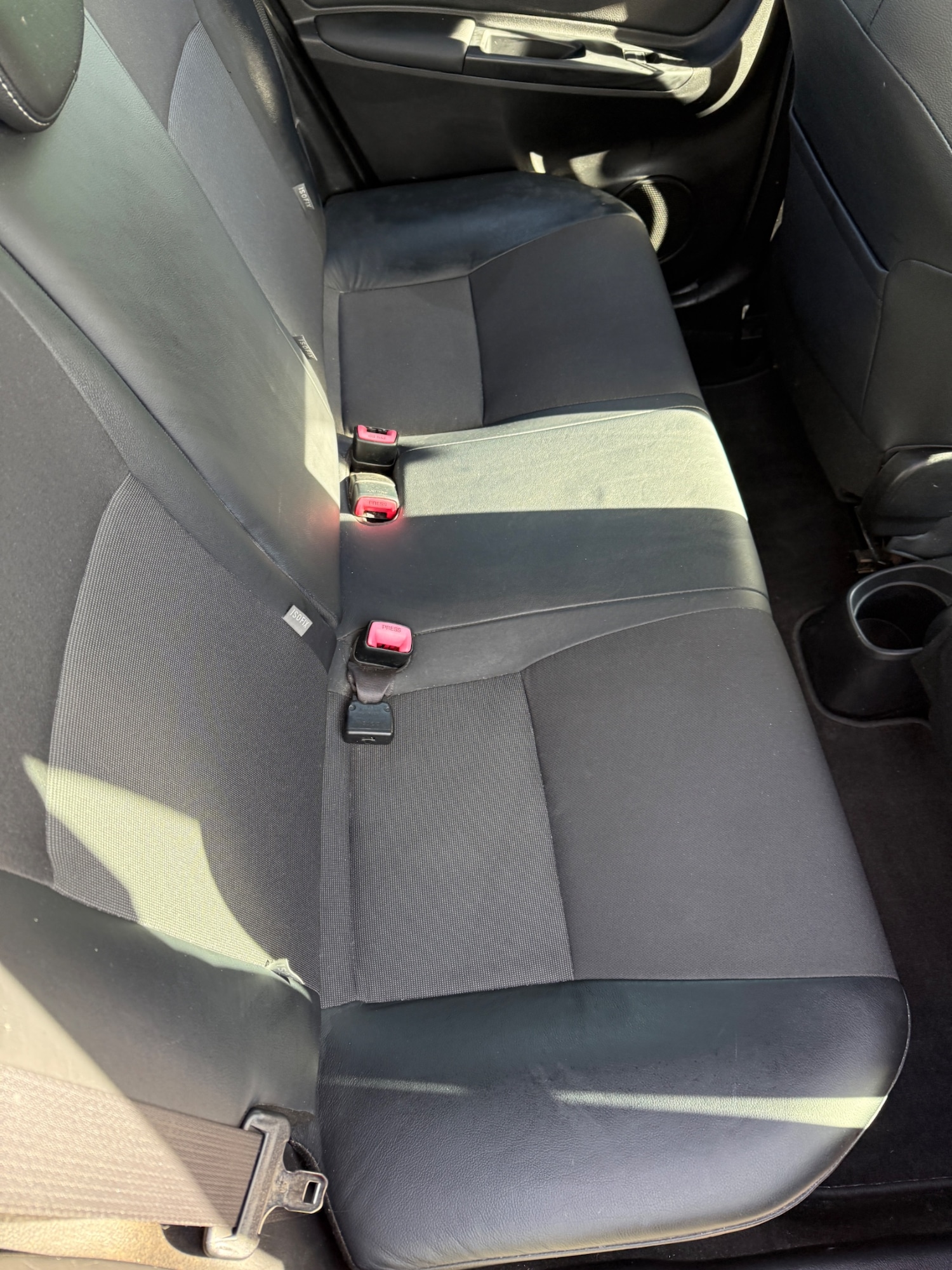 Used Toyota Yaris 2015 for sale - 76329753: Photo 21