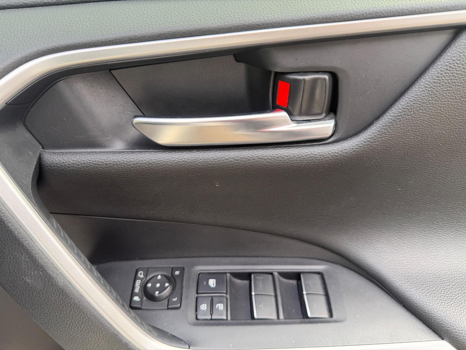 Used Toyota RAV4 2022 for sale - 78031815: Photo 24