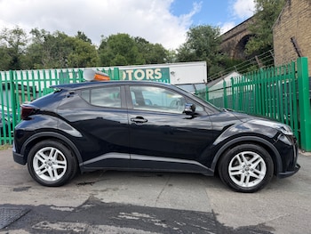 Used Toyota C-HR 2022 for sale - 79243893: Photo