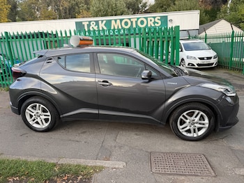 Used Toyota C-HR 2020 for sale - 76171060: Photo 2