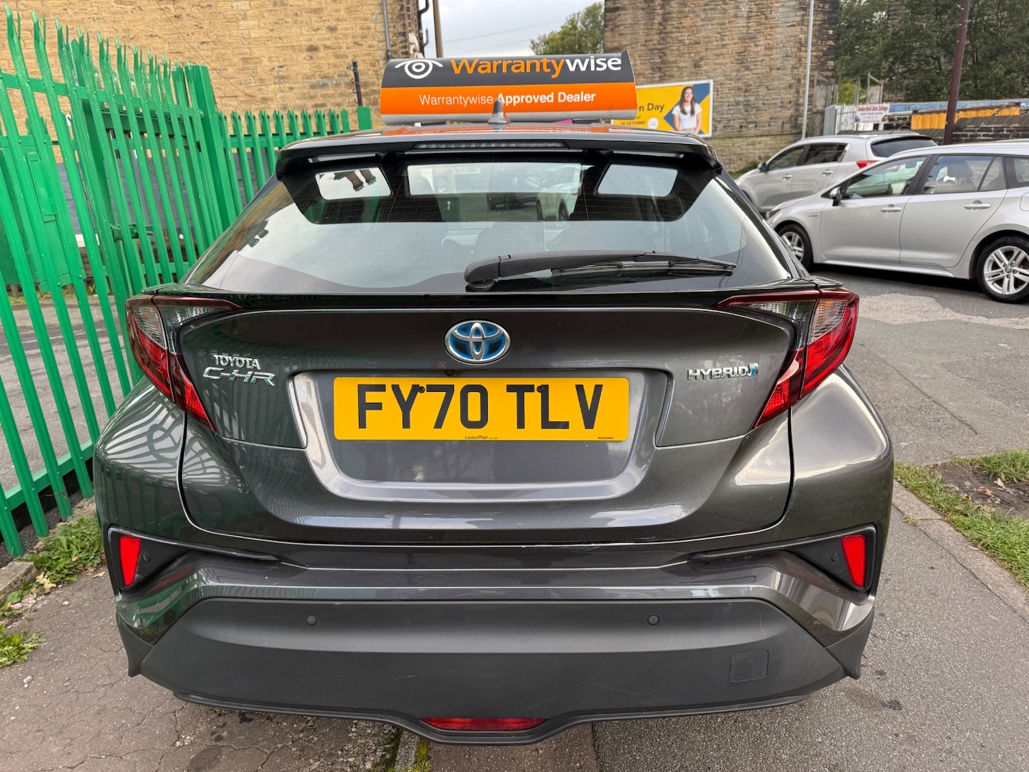 Used Toyota C-HR 2020 for sale - 76171060: Photo 3