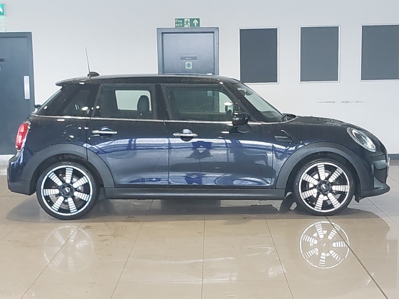 Used MINI Hatch 2021 for sale - 76427710: Photo 2