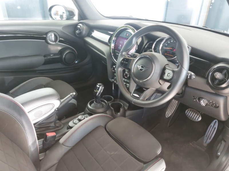 Used MINI Hatch 2022 for sale - 76629444: Photo 6