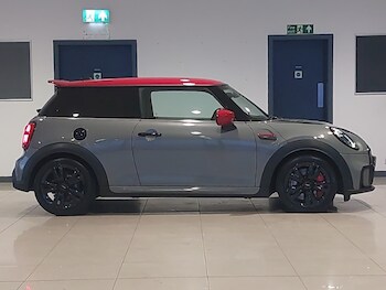 Used MINI Hatch 2021 for sale - 77656923: Photo