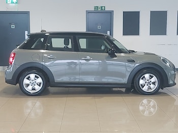 Used MINI Hatch 2022 for sale - 76397555: Photo
