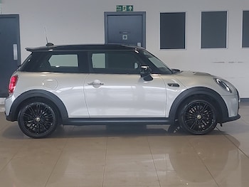 Used MINI Hatch 2022 for sale - 76465486: Photo