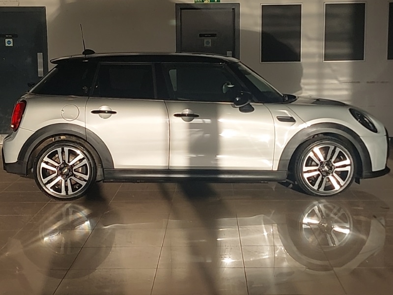 Used MINI Hatch 2022 for sale - 76779986: Photo 2