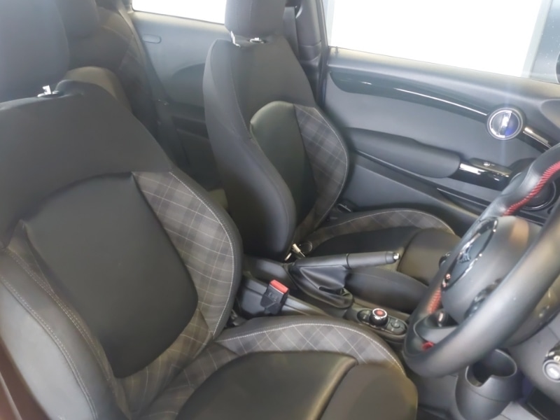 Used MINI Hatch 2019 for sale - 76335880: Photo 11