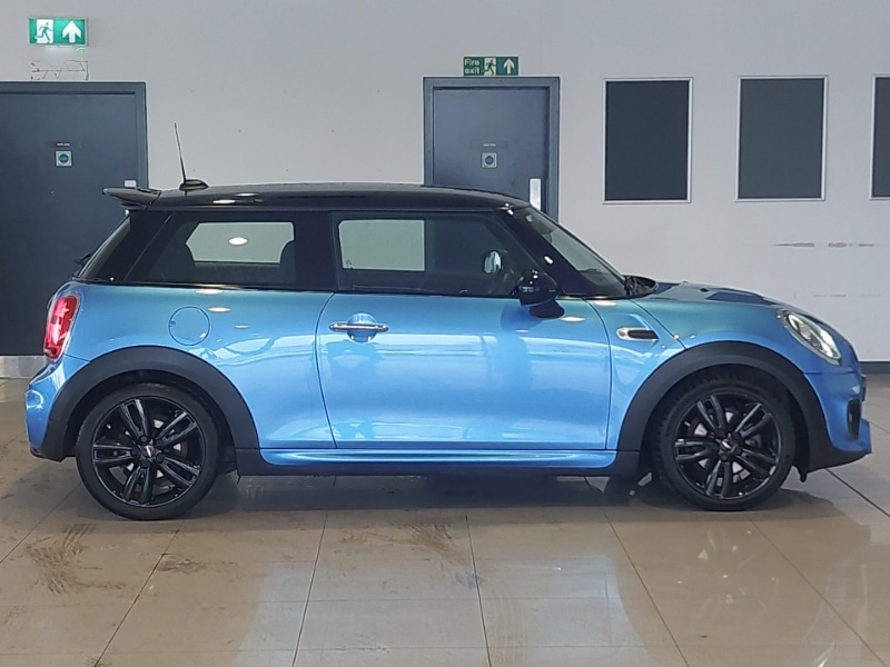Used MINI Hatch 2019 for sale - 76335880: Photo 2