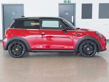 Used MINI Cooper 2023 for sale - 78700413: Photo