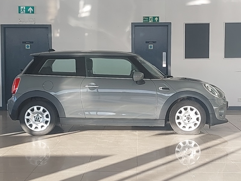 Used MINI Hatch 2019 for sale - 76629446: Photo 2