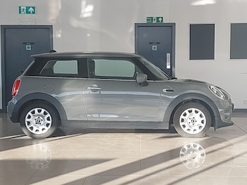 Used MINI Hatch 2019 for sale - 76629446: Photo