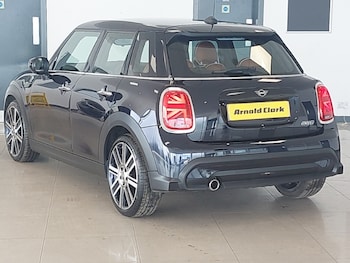 Used MINI Hatch 2023 for sale - 79457918: Photo