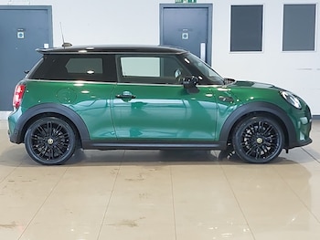 Used MINI Hatch 2021 for sale - 77503599: Photo