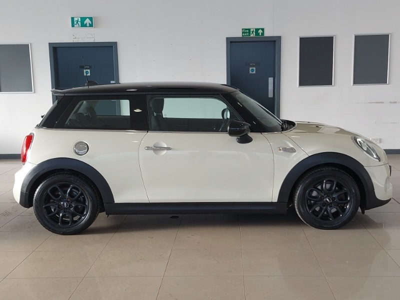 Used MINI Hatch 2019 for sale - 78023734: Photo 2