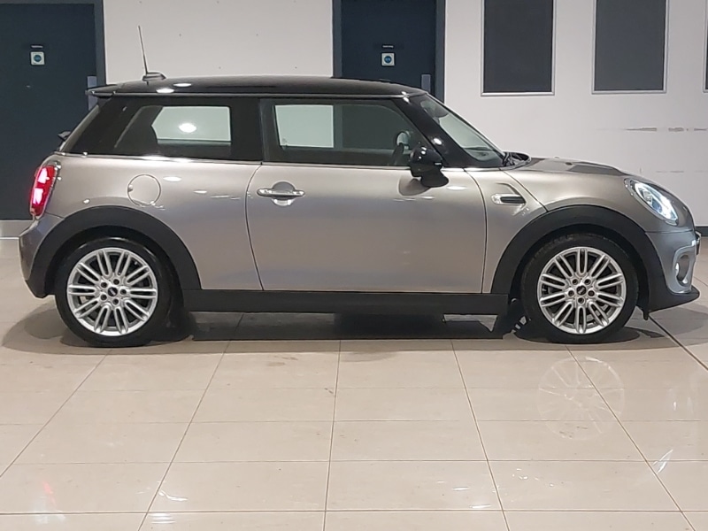 Used MINI Hatch 2018 for sale - 77209237: Photo 2