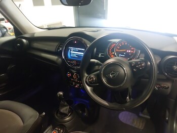 Used MINI Cooper 2018 for sale - 77209237: Photo