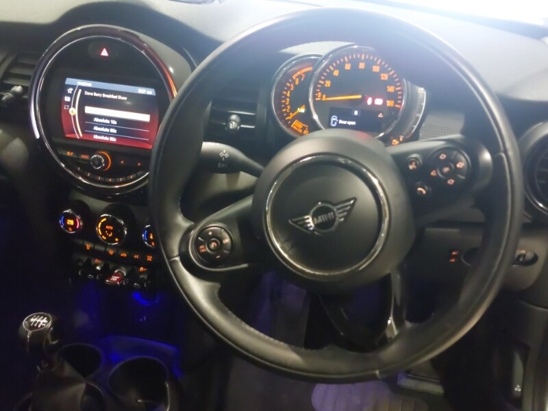 Used MINI Hatch 2018 for sale - 77209237: Photo 5