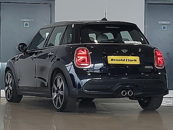 Used MINI Hatch 2023 for sale - 78133030: Photo