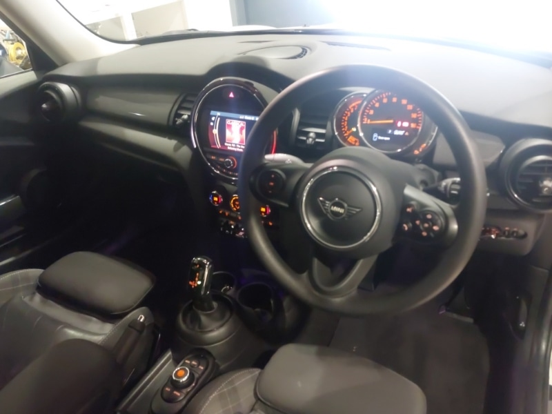 Used MINI Hatch 2019 for sale - 77142093: Photo 4